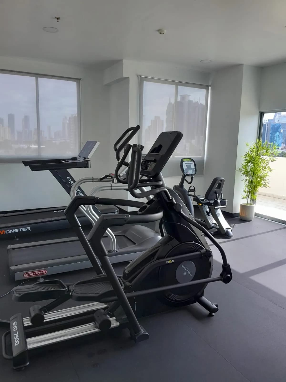 San Francisco, VENTA apartamento con vista al Parque Omar. — foto 14