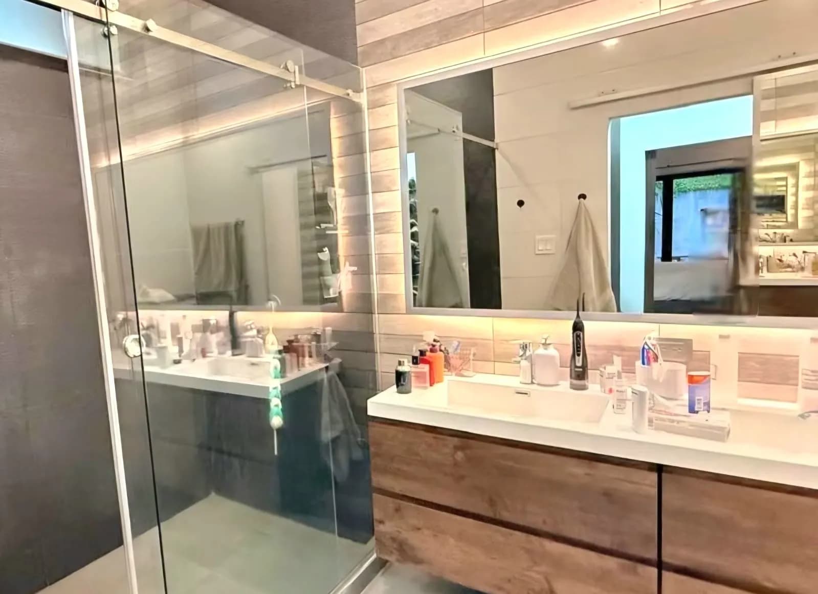 EN VENTA | CASA COMPLETAMENTE REMODELADA Y AMOBLADA EN EL CENTRO DE LA CIUDAD — foto 9