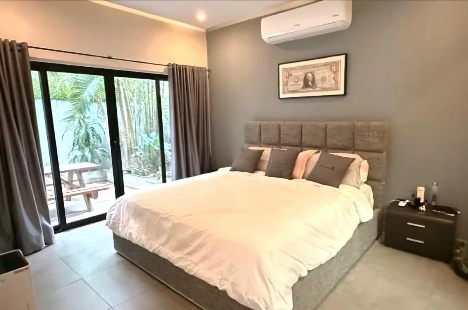 EN VENTA | CASA COMPLETAMENTE REMODELADA Y AMOBLADA EN EL CENTRO DE LA CIUDAD — foto 7