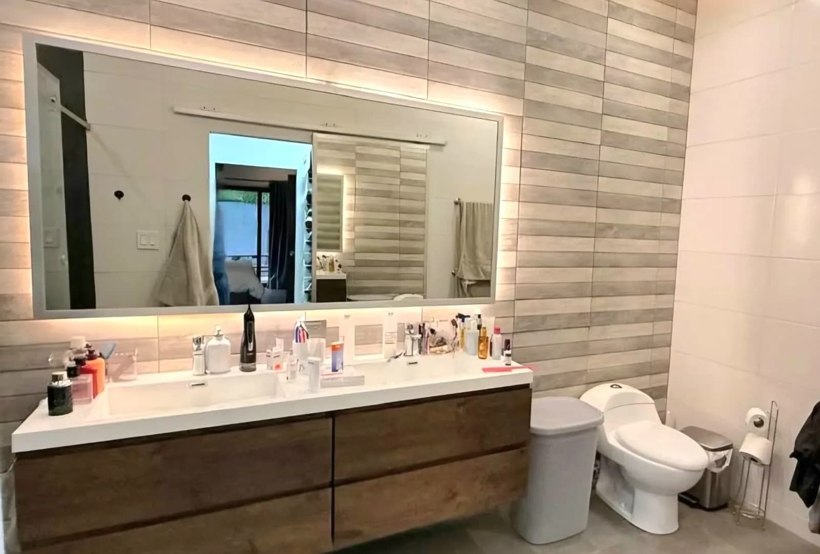 EN VENTA | CASA COMPLETAMENTE REMODELADA Y AMOBLADA EN EL CENTRO DE LA CIUDAD — foto 5