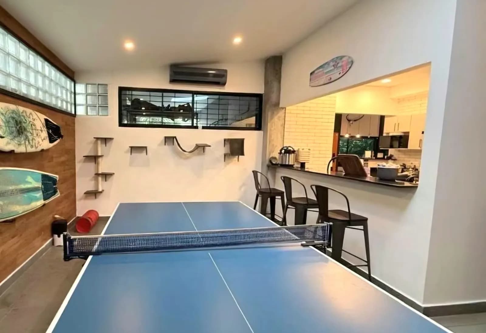 EN VENTA | CASA COMPLETAMENTE REMODELADA Y AMOBLADA EN EL CENTRO DE LA CIUDAD — foto 3