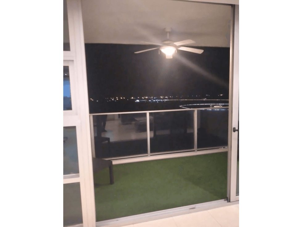 APARTAMENTO EN ALQUILER EN P.H WATERS ON THE BAY — foto 3