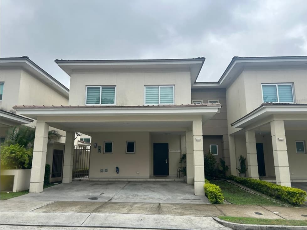 Venta de Casa en Altos del Parque — foto 1