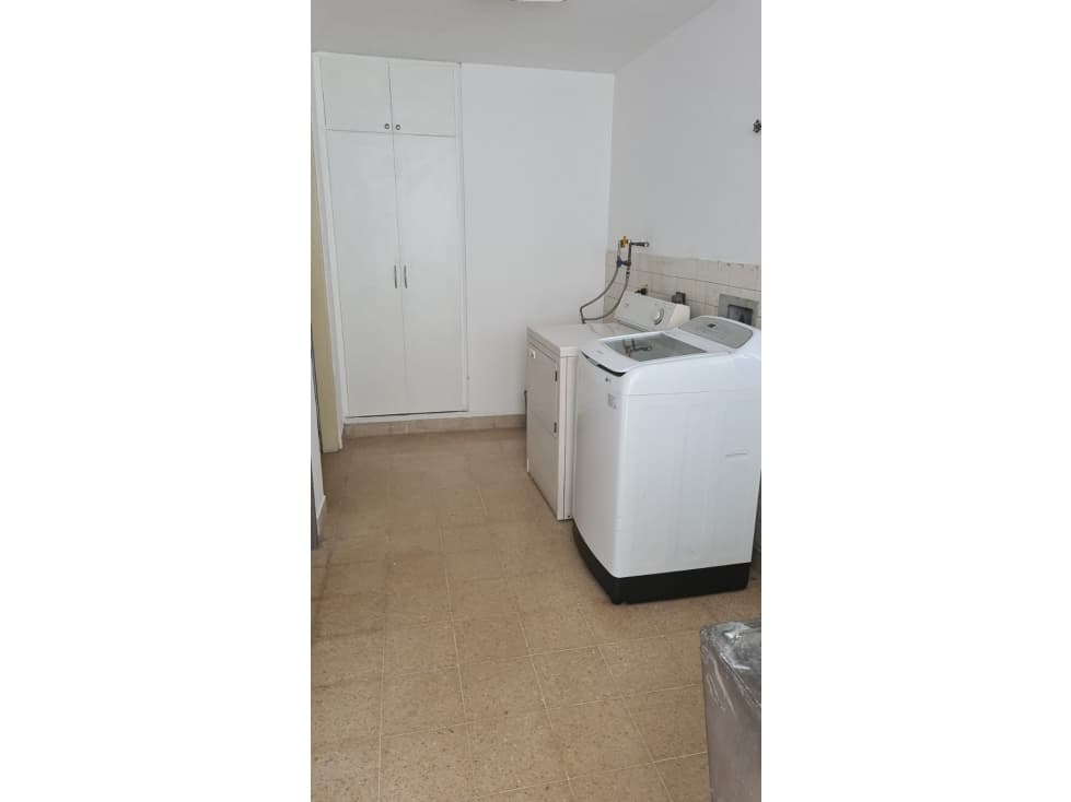 se vende apartamento en EDEN ROC — foto 4