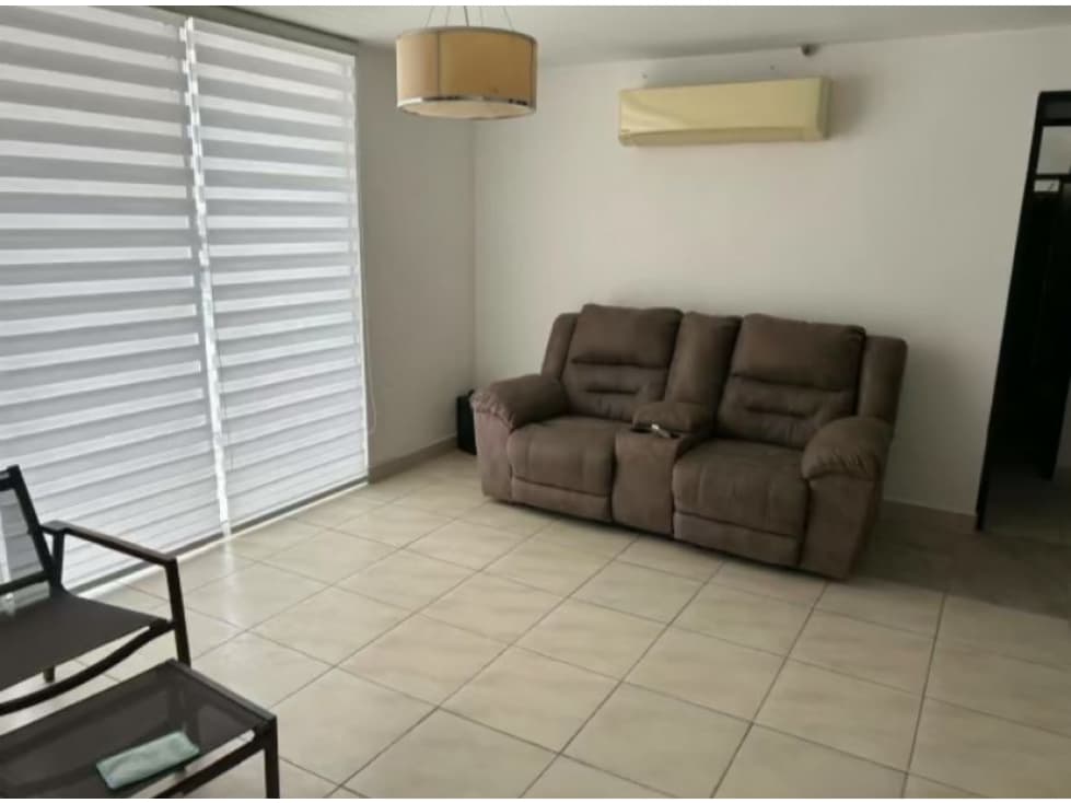 SE VENDE APARTAMENTO EN PH ROYAL TOWER — foto 2