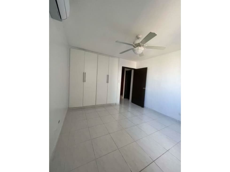 APARTAMENTO EN PH BRISAS DE OBARRIO — foto 6