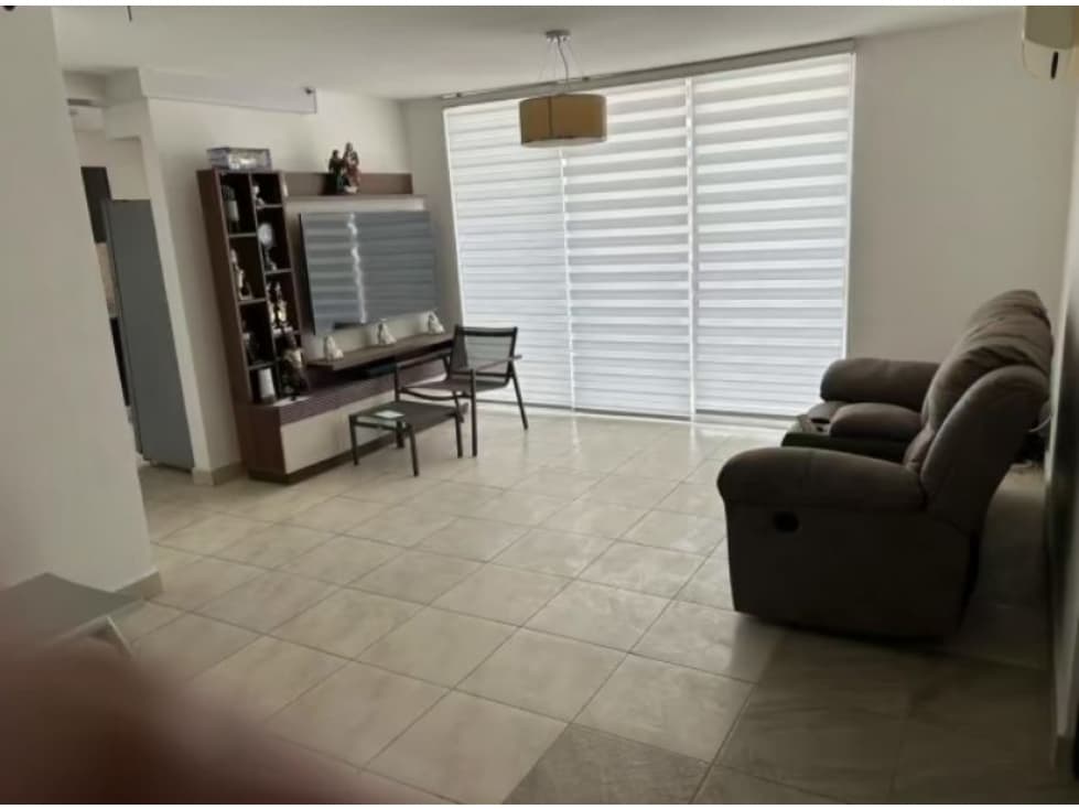 SE VENDE APARTAMENTO EN PH ROYAL TOWER — foto 1