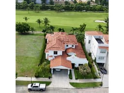 Fairway Estates - Santa Maria - frente al golf - $2,300,000