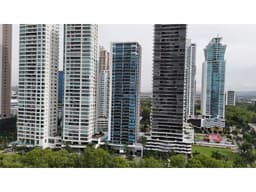 Bayside $580,000