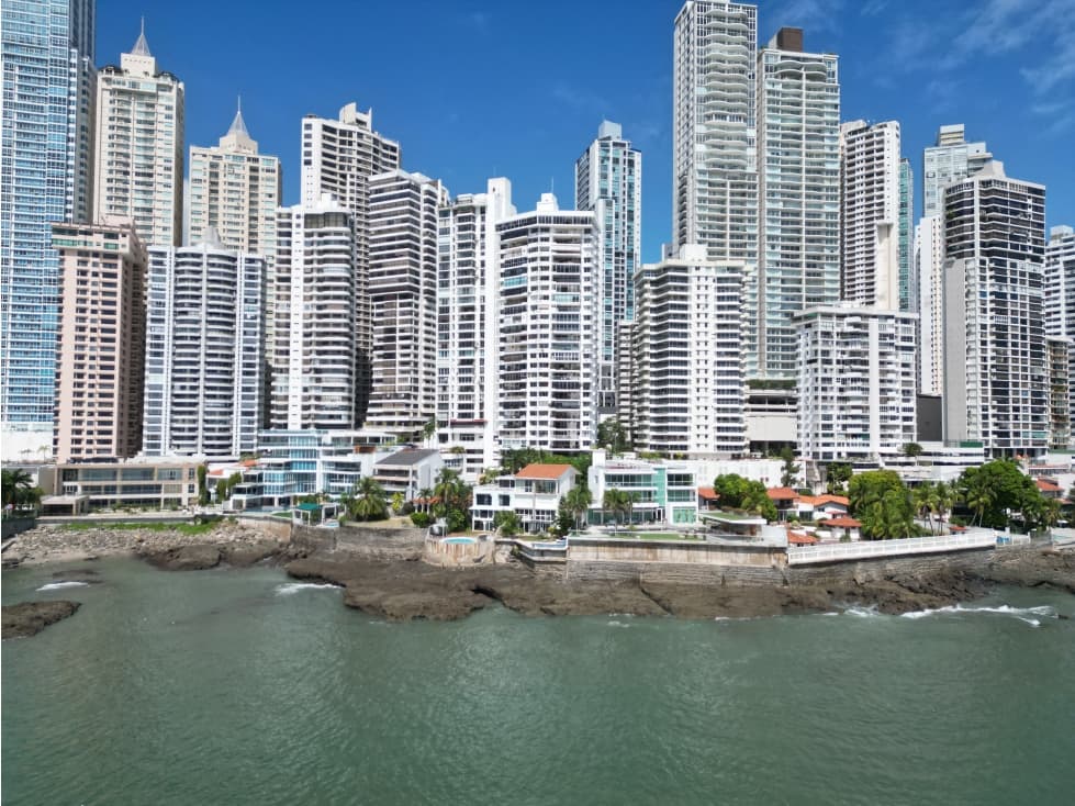 Casa Frente al mar - paitilla - $2,500,000 — foto 2