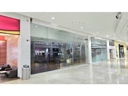 Gran Oportunidad! Local Comercial en Los Andes Mall Alto Tráfico