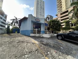 OPORTUNIDAD ÚNICA! SE VENDE TERRENO CON MEJORAS DETRAS DEL SHERATON