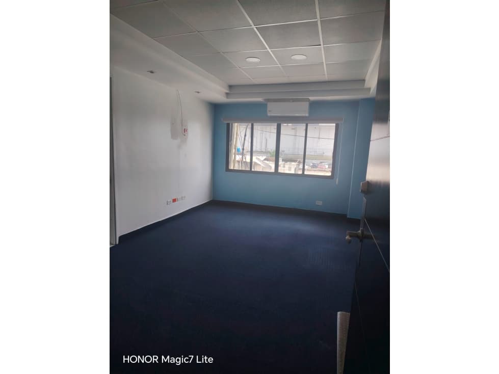 Alquiler de oficina en Edificio Beta Continental, Obarrio — foto 3
