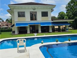 Venta / Alquiler De CASA EN RESIDENCIAL CAMINO DE CRUCES (PD)