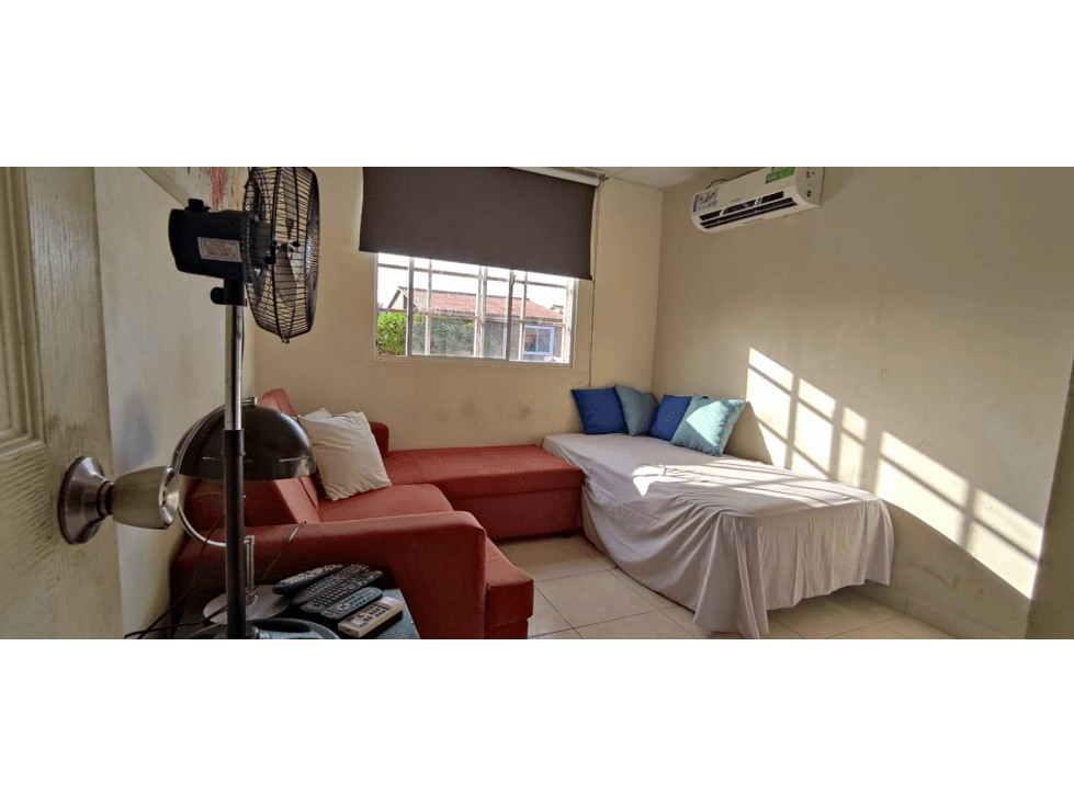 Se Alquila Casa Arboledas — foto 4