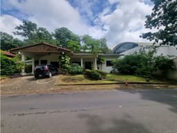 Venta casa en Residencial Llanos de Curundú (PD)