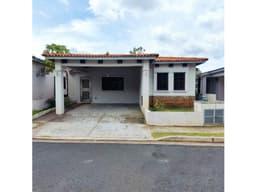 Casa full amueblada en alquiler en Summer Hills, Costa Verde (AR)
