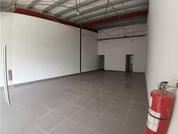 Local comercial en alquiler - Plaza Fortuner Center (Planta Alta 85m²)
