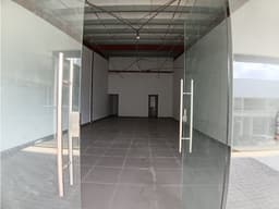 Local comercial en alquiler - Plaza Fortuner Center (Planta Alta 90m²)