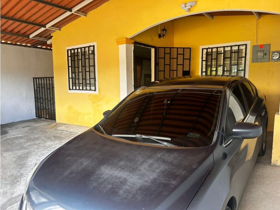 ALQUILER DE CASA EN LA CHORRERA — foto 1
