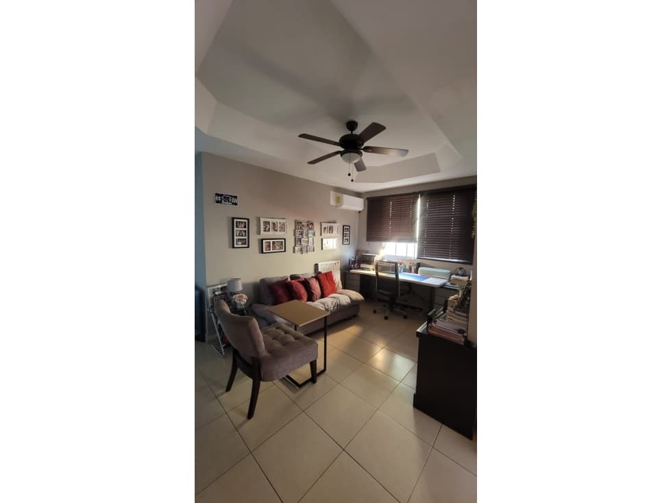 VENTA DE CASA EN CONDADO DEL REY, CRYSTAL SPRINGS — foto 2