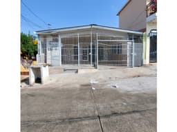 VENTA DE CASA EN ALTOS DE LAS ACASIAS