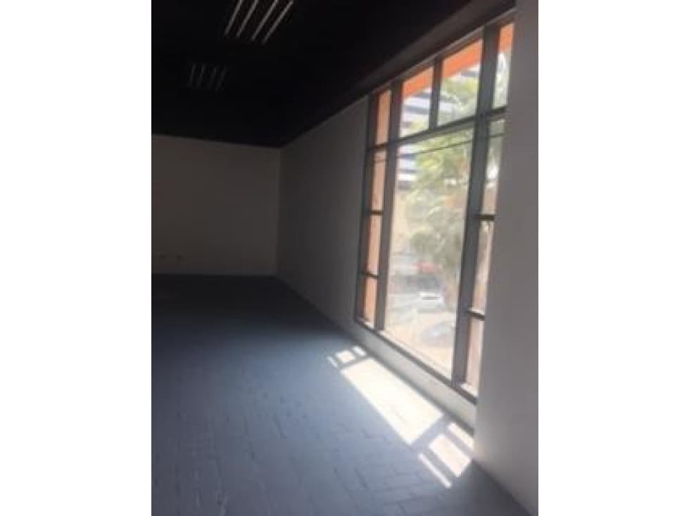 Venta de Local comercial Vía Veneto — foto 2
