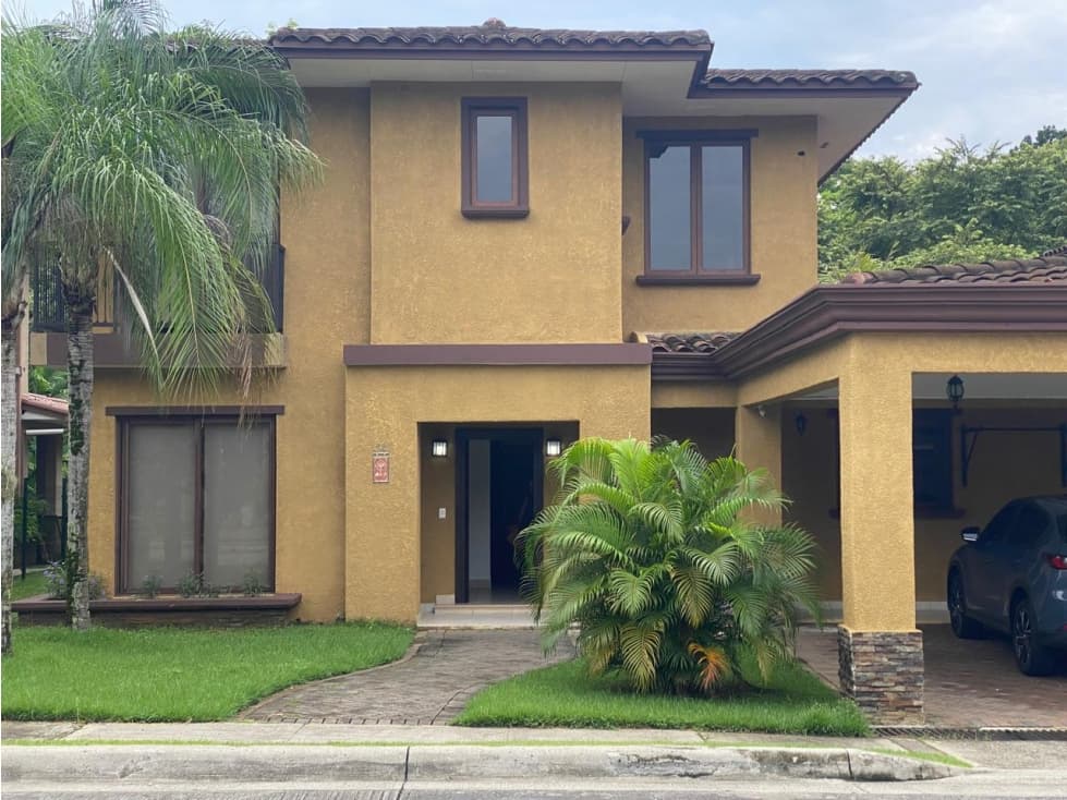 Venta de casa en Embassy Club, Clayton — foto 1