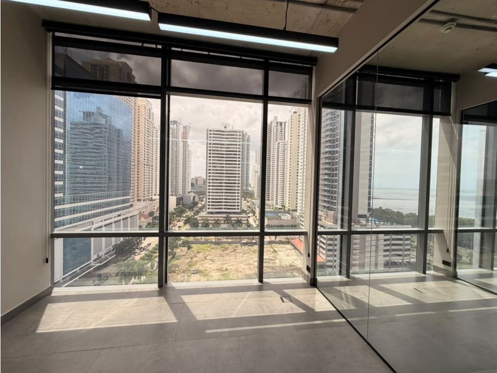Alquiler de oficina en Costa del Este Prime Tower — foto 2