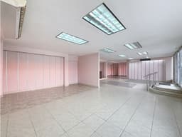 Alquiler de local comercial en Avenida Simon Bolivar
