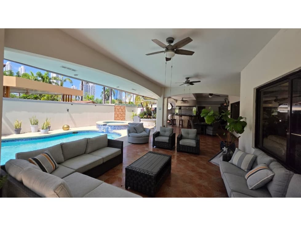 Venta de casa en Costa del Este PH Antigua — foto 1