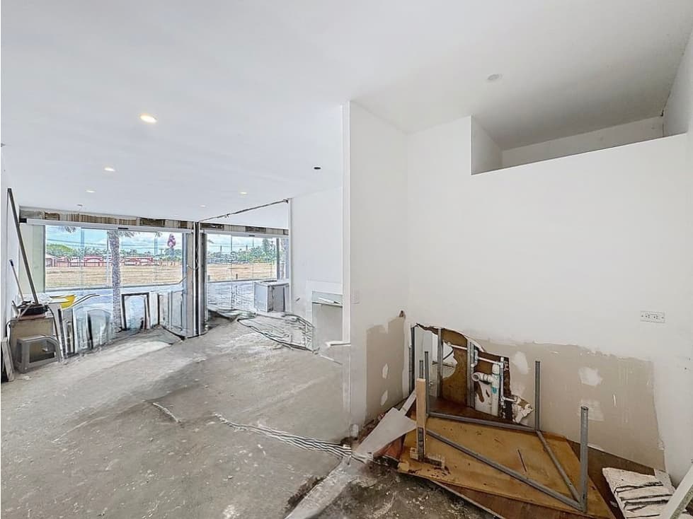 Alquiler de local comercial en Santa María — foto 2