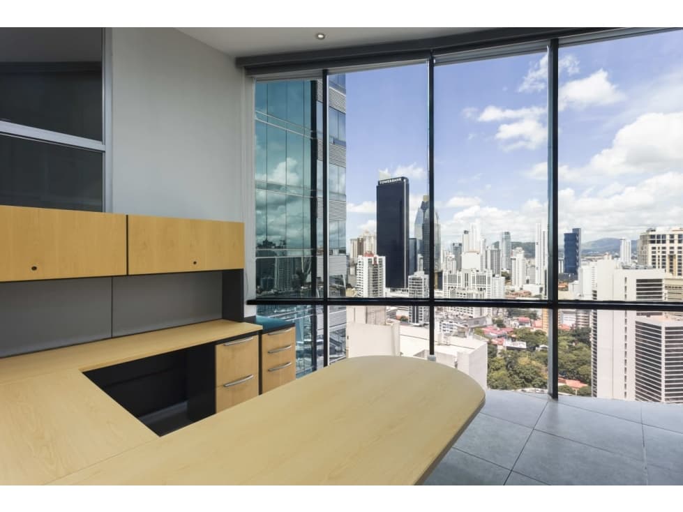 Venta de oficina para inversión en Obarrio Torre Generali — foto 3