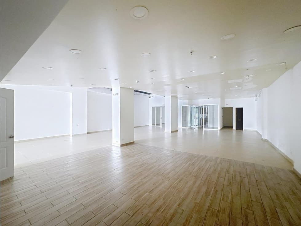 Alquiler de Local Comercial en Costa del Este Plaza 507 — foto 1