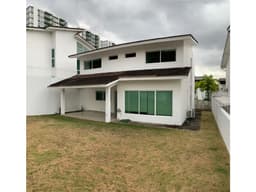 Casa Con Línea Blanca en PH Horizontes 1, Altos de Panamá