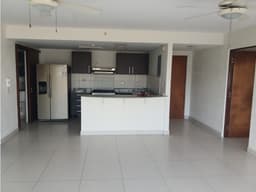 Apartamento con LB en PH Midrise, Panamá Pacífico