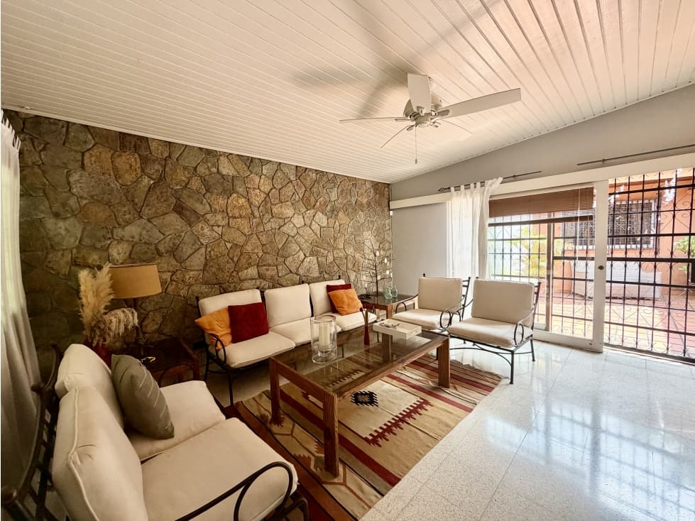 Casa Unifamiliar en el Carmen, Debajo de Venta Rápida — foto 1