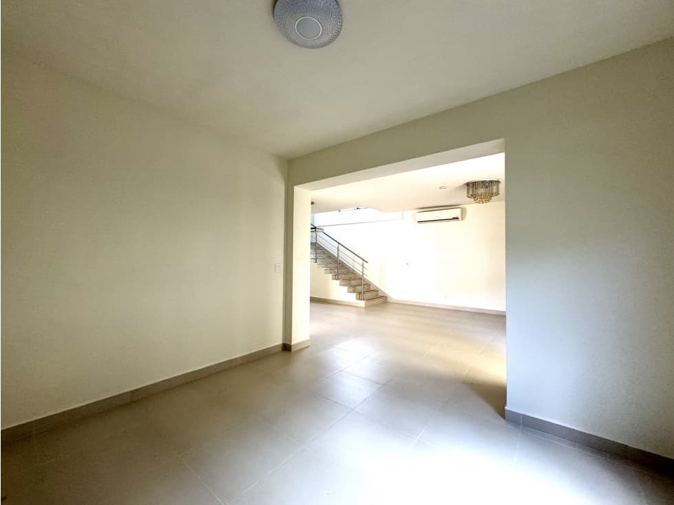 Casa 4R con Paneles Solares en River Valley, Panamá Pacífico — foto 4