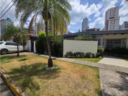 VENTA DE CASA CON ALTO POTENCIAL DE INVERSIÓN EN MARBELLA