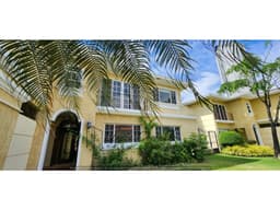 VENDO CASA EN COSTA DEL ESTE