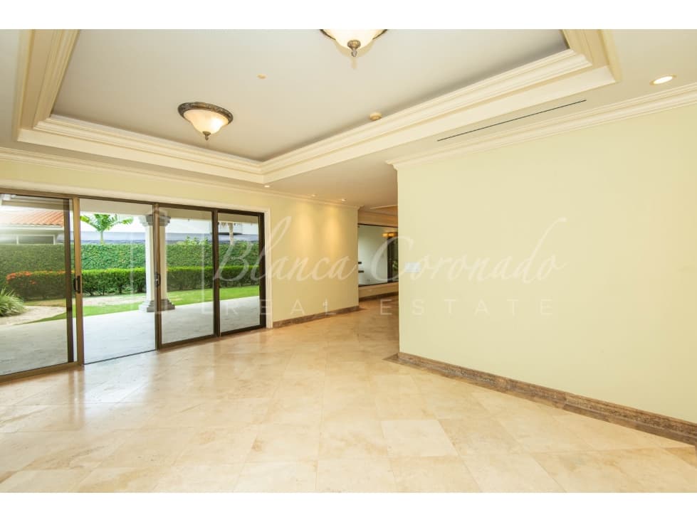 CASA EN VENTA EN COSTA DEL ESTE — foto 5
