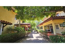 Venta de complejo residencial de 4 casas en Coronado