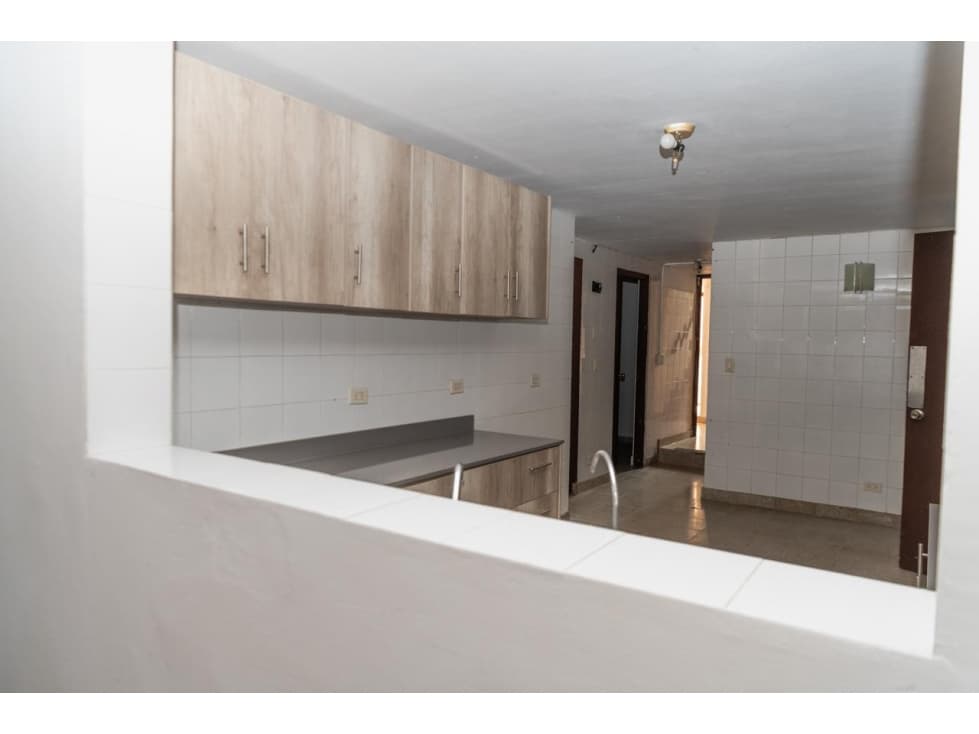 Venta de Casa en La Alameda de 4 Niveles — foto 5