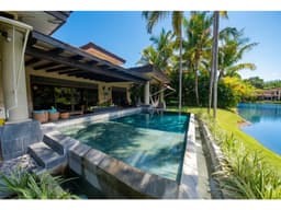 LUJOSA CASA en VILLA BRISTOL - BUENAVENTURA
