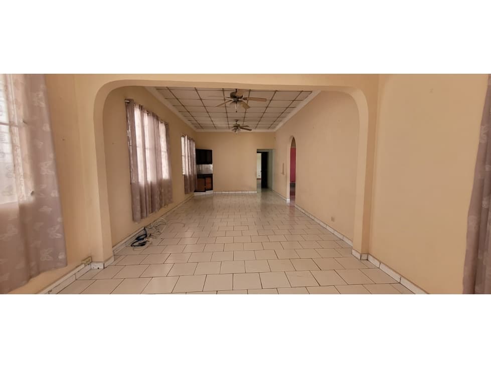 CASA COMERCIAL ALQUILER PARQUE LEFEVRE — foto 6