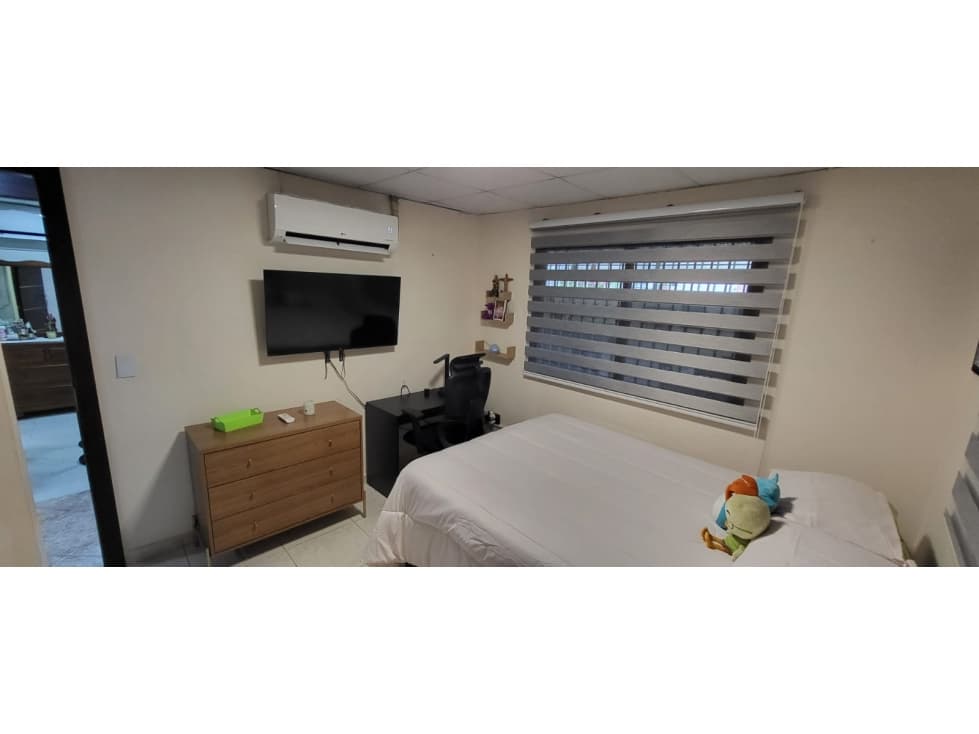 VENTA DE CASA EN PARQUE LEFEVRE — foto 5
