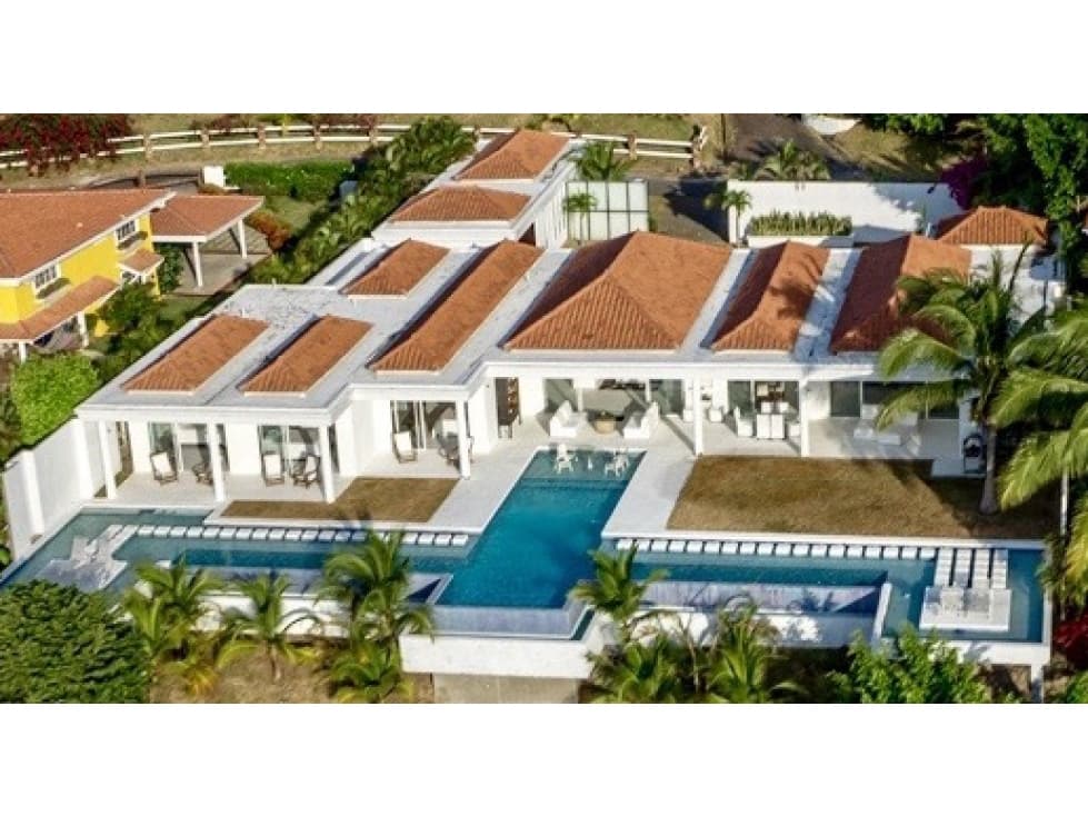 ESPECTACULAR CASA DE PLAYA EN COSTA ESMERALDA — foto 1