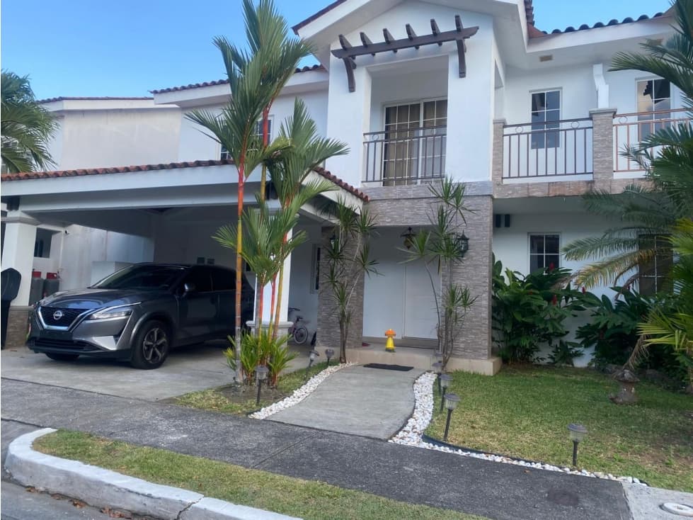 SE VENDE CASA PH Quintas de Versalles, Modelo: LYON — foto 1