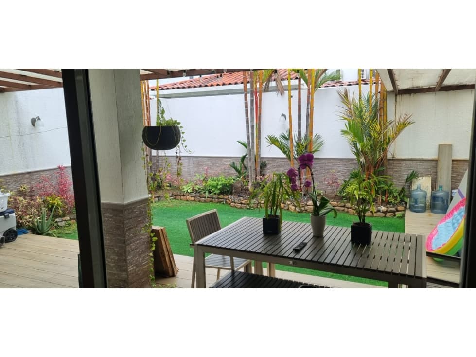 VENDO CASA QUINTA DE VERSALLES MODELO MARSELLA — foto 1