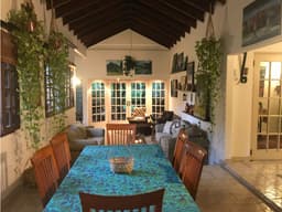 VENDO CASA EN URB. LAS CUMBRES, NATURALEZA PRIVILEGIADA